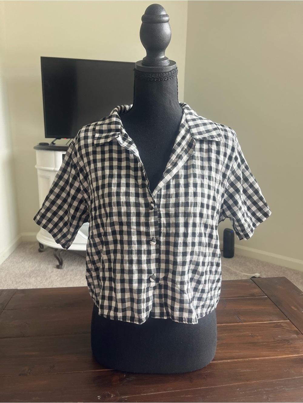 Nasty Gal Black and White Gingham Button-Front Cropped Shirt
